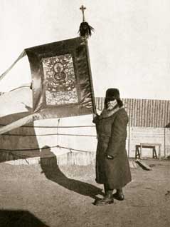 N. Roerich with Shambala thanka. Mongolia. 1927 